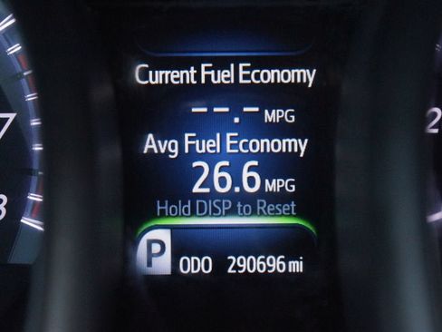 Used 2016 Toyota Avalon Limited FWD image 4
