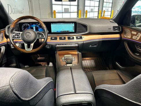 Used 2022 Mercedes-Benz GLS 450 4MATIC image 6