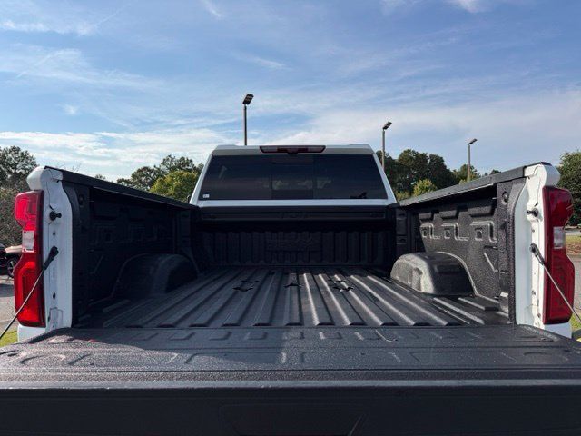Used 2023 Chevrolet Silverado 2500 High Country w/ Z71 Off-Road Package AWD/4WD image 29