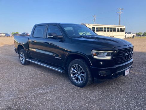 Used 2019 RAM 1500 Laramie w/ Sport Appearance Package AWD/4WD image 9