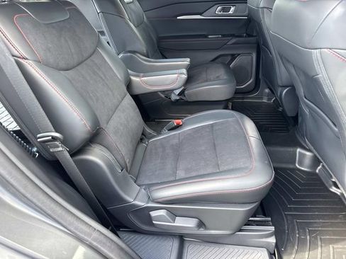 Used 2025 Ford Explorer ST image 12