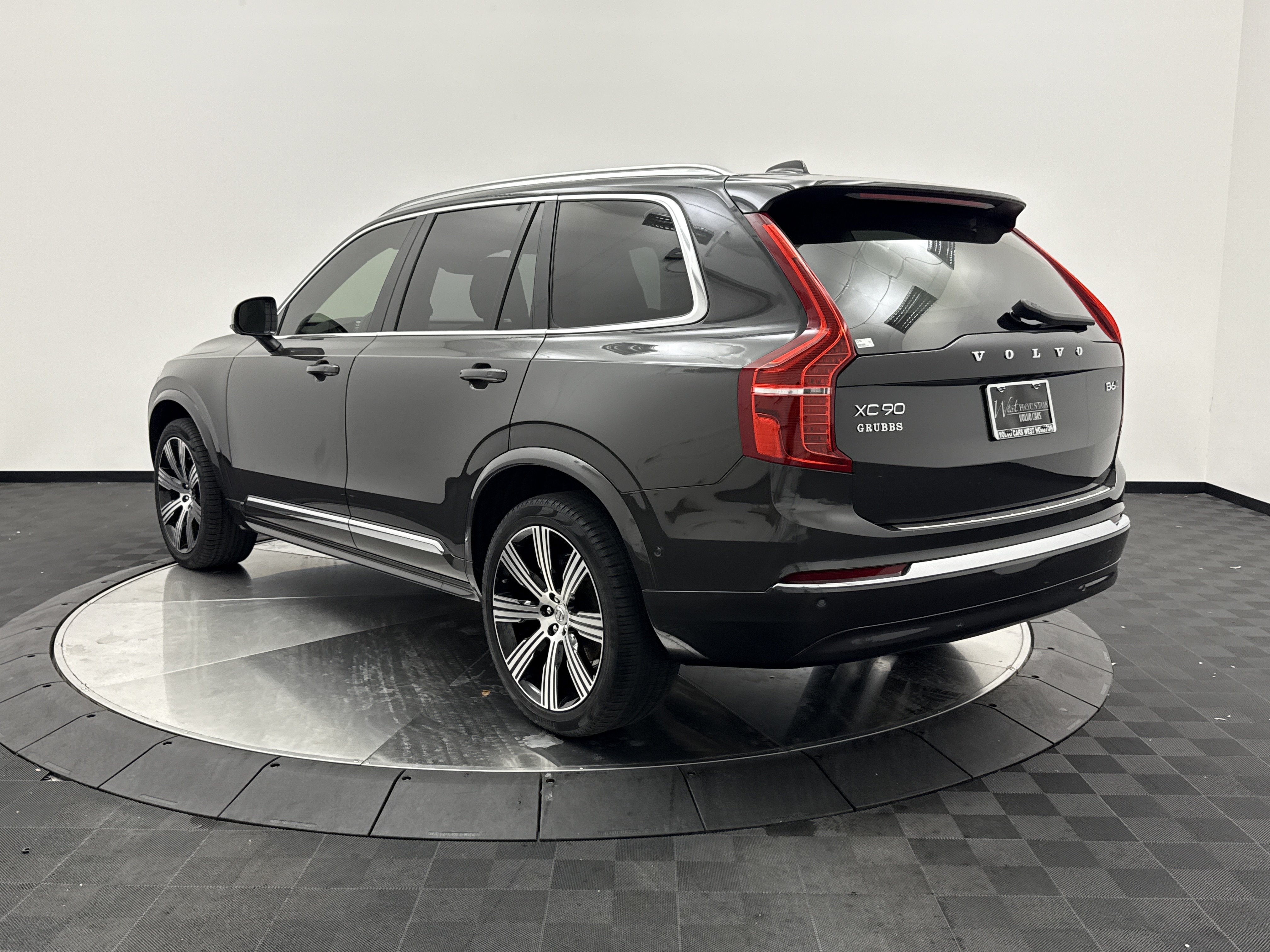 Certified 2024 Volvo XC90 B6 Plus w/ Protection Package Premier AWD/4WD image 5
