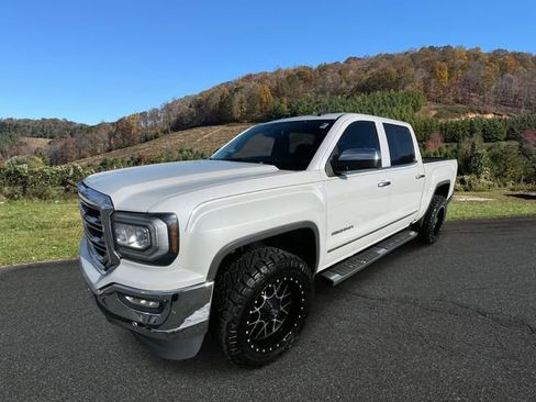 Used 2018 GMC Sierra 1500 SLT w/ SLT Premium Package image 3