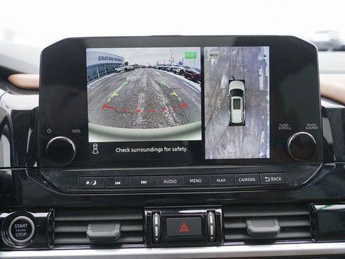 Used 2022 Nissan Pathfinder Platinum image 17