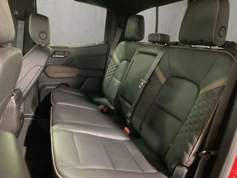 Used 2023 GMC Canyon Denali AWD/4WD image 8