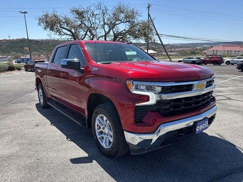 Certified 2023 Chevrolet Silverado 1500 LT w/ Z71 Off-Road Package AWD/4WD image 11
