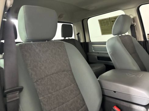 Used 2017 RAM 1500 Big Horn RWD image 29
