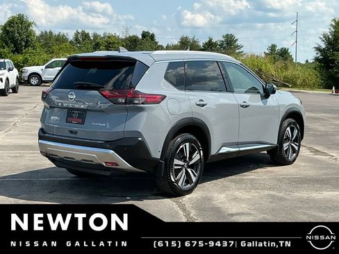 Used 2021 Nissan Rogue Platinum FWD image 23