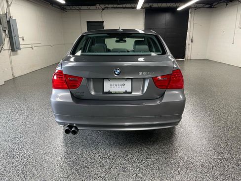 Used 2011 BMW 328i xDrive Sedan AWD/4WD image 7