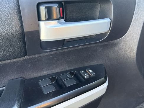 Used 2020 Toyota Tundra 4x4 CrewMax image 25