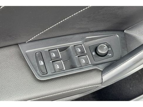 Used 2023 Volkswagen Tiguan SE R-Line FWD image 12