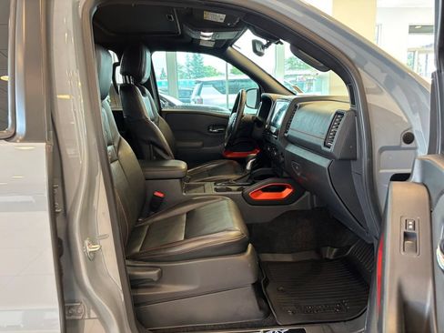 Used 2023 Nissan Frontier PRO-4X w/ Pro-4X Premium Package AWD/4WD image 24