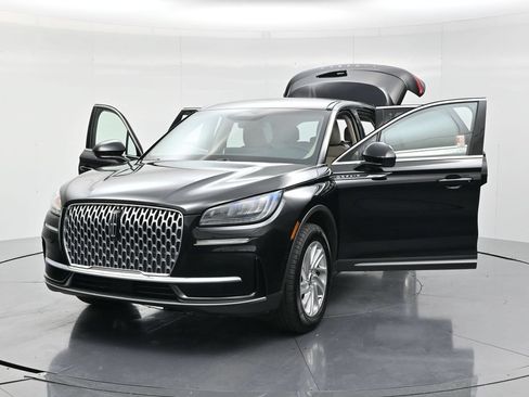 Used 2025 Lincoln Corsair AWD image 54