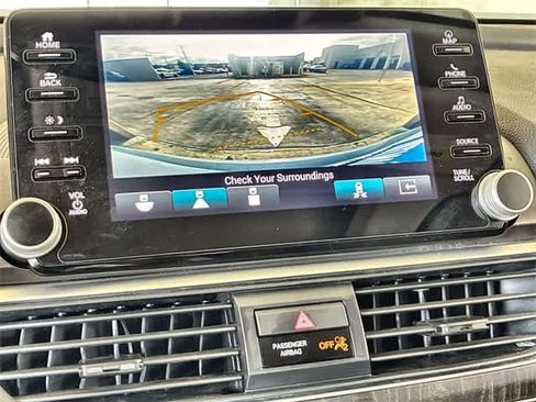 Used 2021 Honda Accord Touring image 32