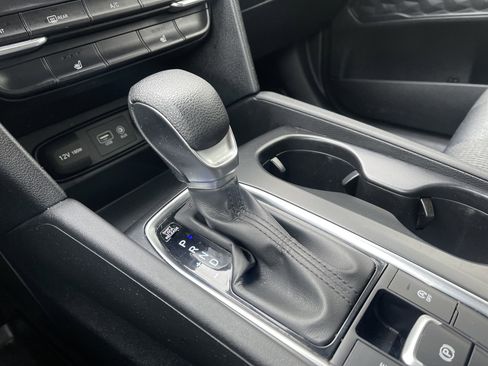 Used 2019 Hyundai Santa Fe SEL w/ Cargo Package image 16