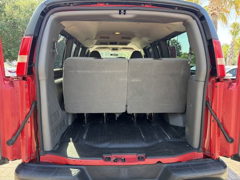 Used 2015 Chevrolet Express 3500 LS image 29