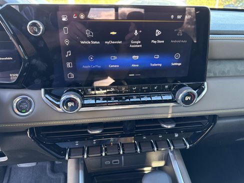 Used 2025 Chevrolet Colorado ZR2 w/ Midnight Edition image 22