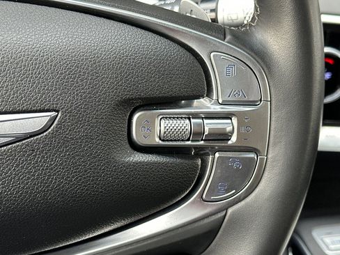 Used 2025 Genesis GV70 2.5T AWD/4WD image 29