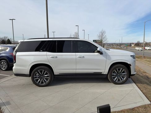 Used 2022 Cadillac Escalade Sport Platinum image 11