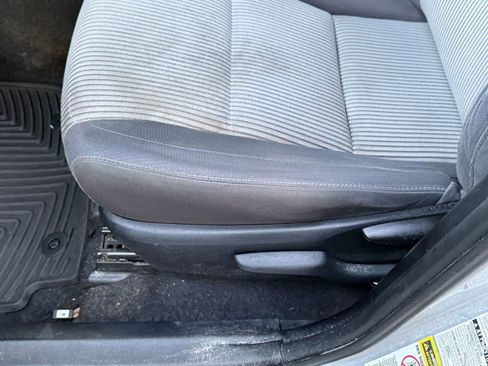 Used 2013 Toyota RAV4 XLE image 14