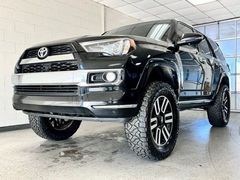 Used 2014 Toyota 4Runner Limited image 24