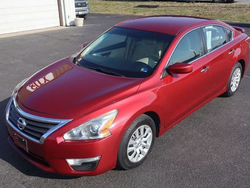 Used 2013 Nissan Altima 2.5 S image 11