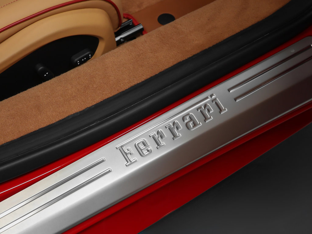 Certified 2013 Ferrari 458 Italia Coupe RWD image 17