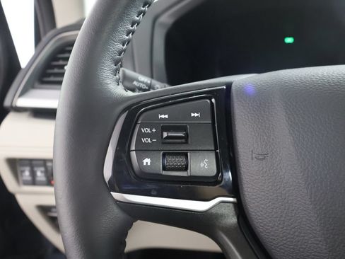 Certified 2026 Honda Odyssey EX-L image 47