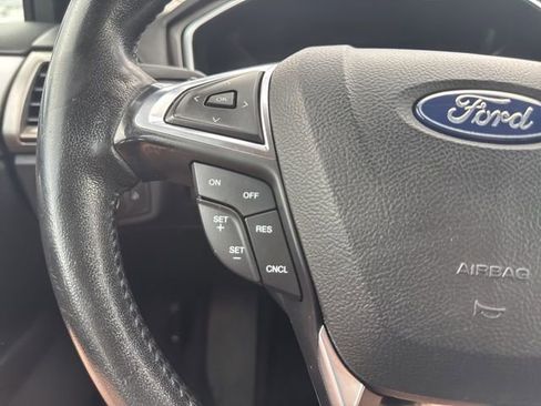 Used 2019 Ford Fusion SEL image 26