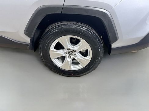 Certified 2021 Toyota RAV4 XLE w/ Convenience Package FWD image 28