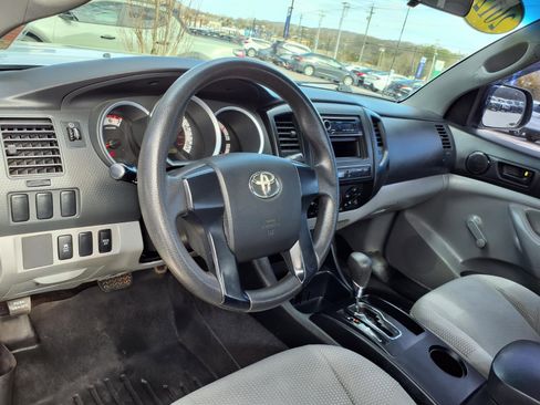 Used 2012 Toyota Tacoma 4x4 Regular Cab image 14