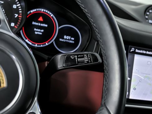 Used 2022 Porsche Cayenne Coupe image 32