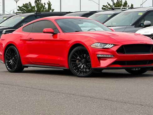 Used 2020 Ford Mustang Coupe RWD image 2