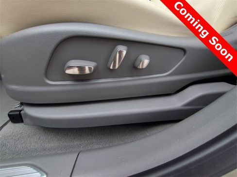 Used 2023 Cadillac XT5 Premium Luxury image 17