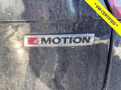 Used 2021 Volkswagen Tiguan SE w/ Panoramic Sunroof Package image 11