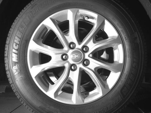 Used 2019 Chevrolet Equinox LT FWD image 10