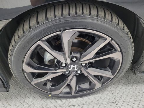 Used 2018 Honda Civic Sport Touring image 31
