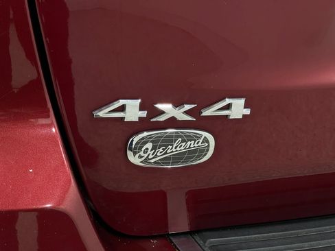 Used 2013 Jeep Grand Cherokee Overland AWD/4WD image 38