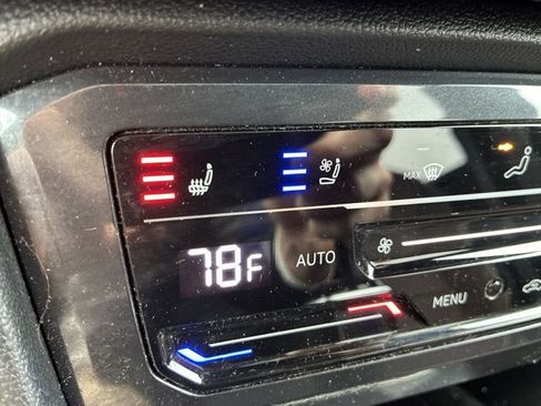 Used 2022 Volkswagen Tiguan SEL R-Line image 32