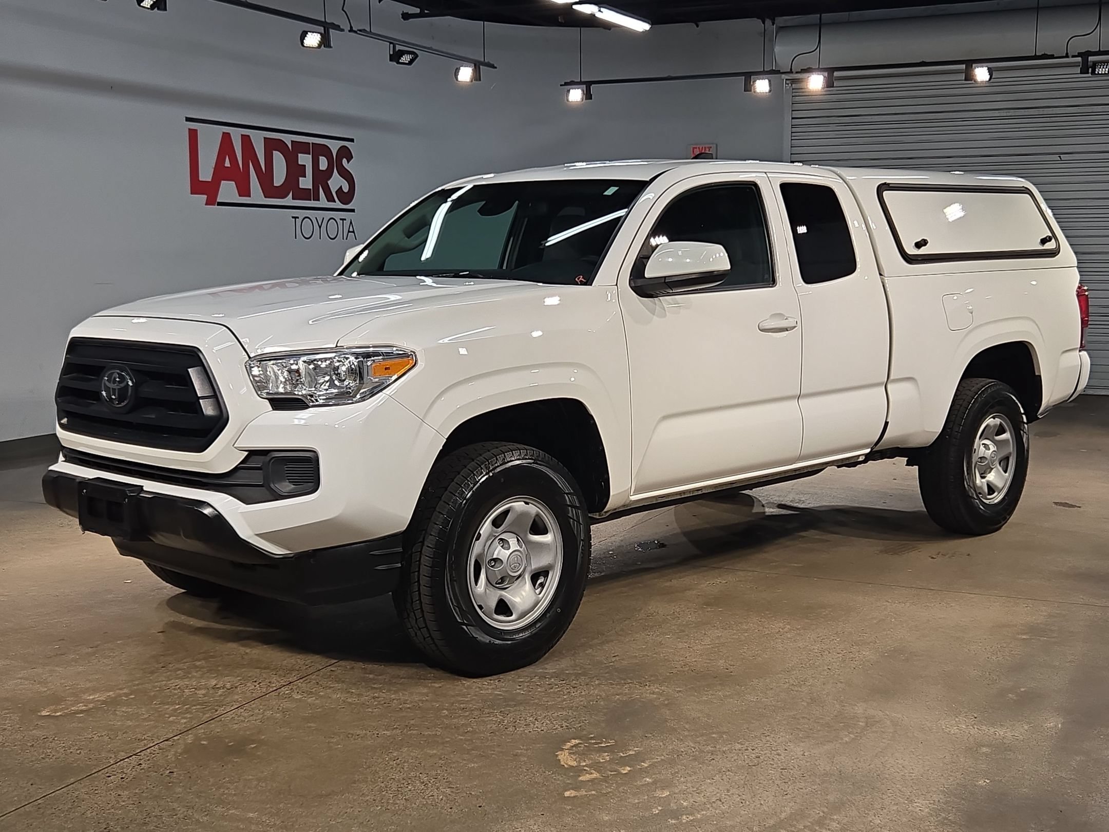 Used 2021 Toyota Tacoma SR RWD image 3