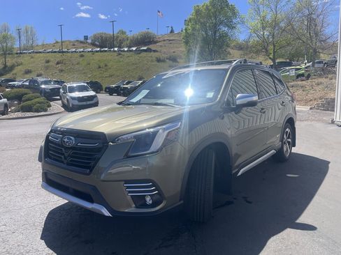 Used 2024 Subaru Forester Touring AWD/4WD image 3