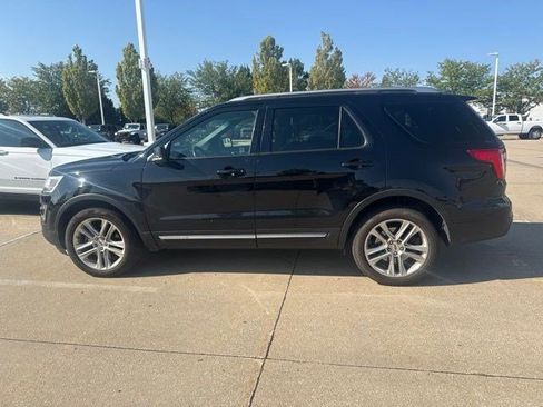 Used 2016 Ford Explorer XLT w/ Equipment Group 202A AWD/4WD image 1