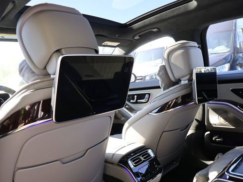 Used 2023 Mercedes-Benz S 580 4MATIC Sedan image 14