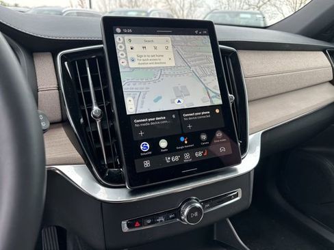 New 2026 Volvo XC90 B6 Plus w/ Protection Package Premier image 15