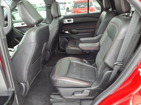 Certified 2022 Ford Explorer ST-Line w/ Class IV Trailer Tow Package image 14