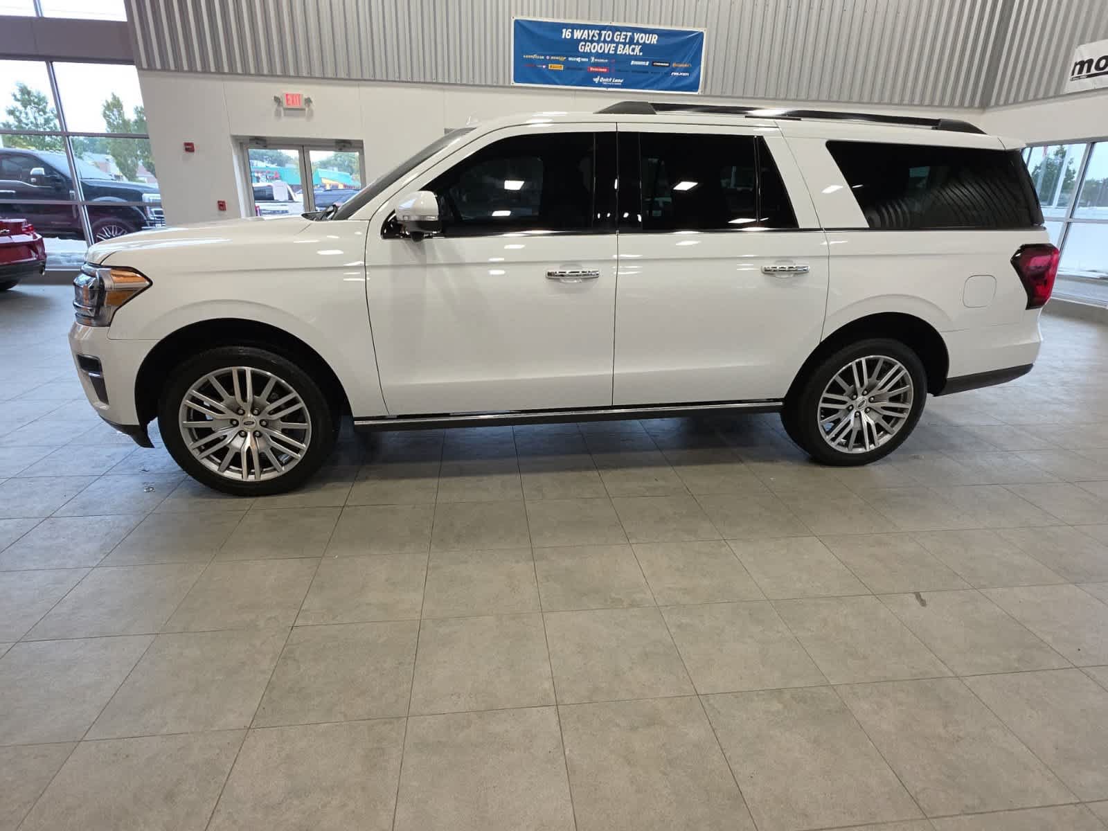 Used 2023 Ford Expedition Max Limited AWD/4WD image 14