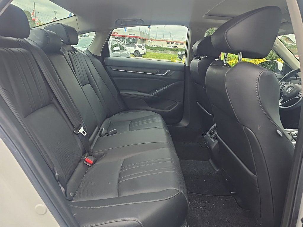 Used 2019 Honda Accord Touring image 11