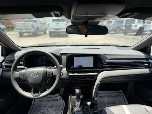 Used 2026 Toyota Camry SE FWD image 16