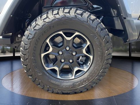 Used 2021 Jeep Wrangler Unlimited Rubicon 4xe w/ Steel Bumper Group AWD/4WD image 40