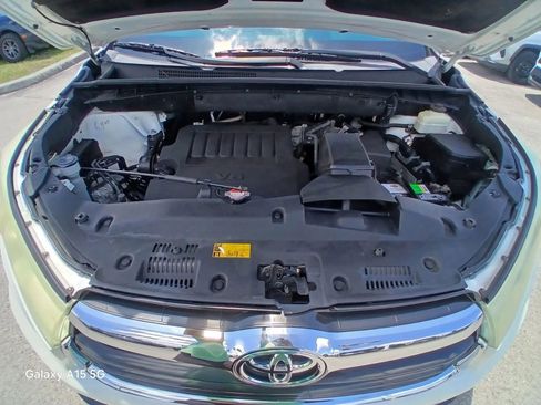 Used 2016 Toyota Highlander Limited FWD image 26